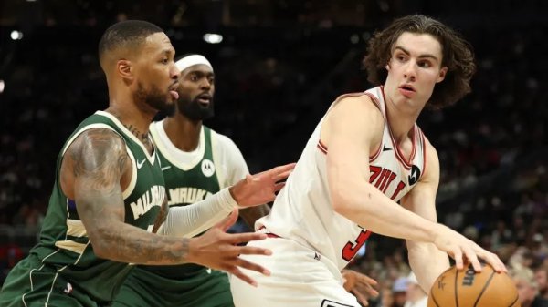 Đại lý miễn phí NBA: Damian Li