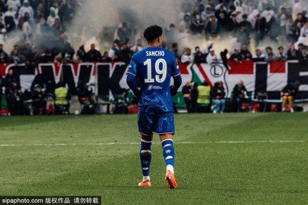 Sancho chuyển sang Juventus, F