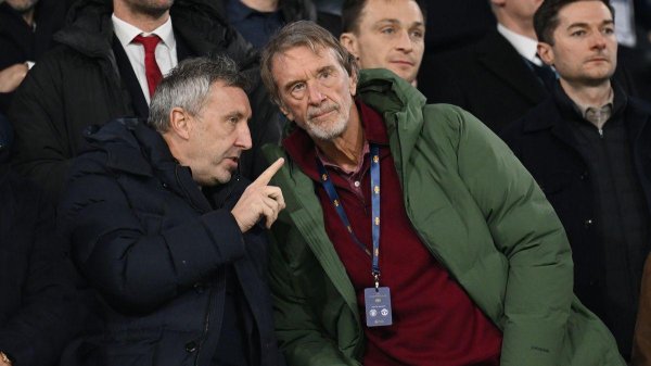 Manchester United xây dựng một